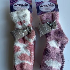Aromasoles Fuzzy Socks Set 4 Pair Lavender and Shea